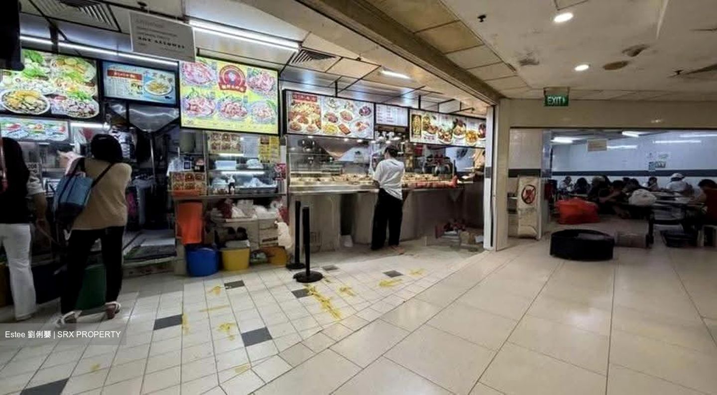 Lucky Plaza (D9), Shop House #632849811